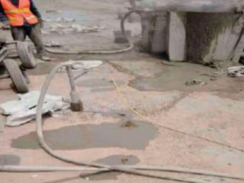 洮南水泥混凝土路面板底注浆技术 路面脱空注浆整治方案